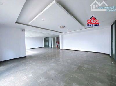 XT380 Cho thuê toàn bộ lại nhà xưởng độc lập khuôn viên sử dụng gần1Ha6 KCN  Long Thành ĐN