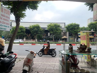 Sang Mbkd Quán ăn LêVănViệt 100m2 toàn bộ vật dụng (4phong cho thuê) .