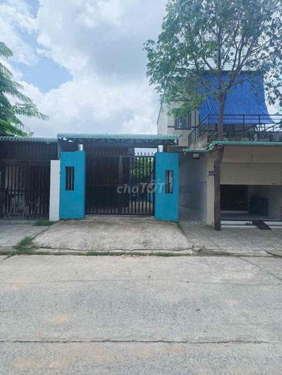 Bán Dãy Trọ Bến Cát Cho Thuê 10tr/tháng 150m2 Mặt Tiền 8m Sổ Hồng Riên