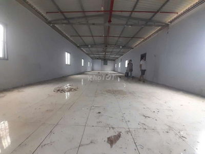 Cho thuê kho hàng 300m