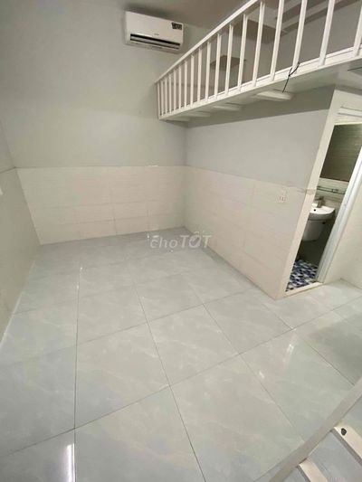 phòng thang máy có gác rộng, 20m2