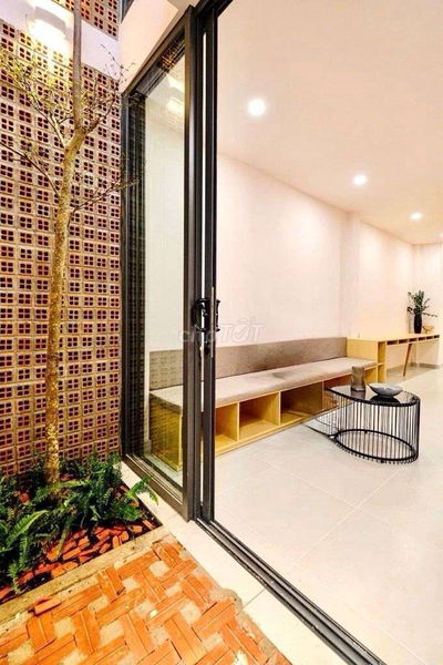 HXH giáp Quận 1 _50m2_2 tầng nhà đẹp full nội thất đường XVNT__4.x tỉ