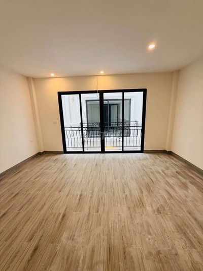 Hiếm hơn 4tỷ sở hữu ngay nhà mới long biên, ngõ nông ô tô đỗ thoải mái