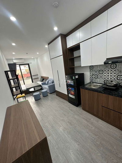 CCMN 30m2 Full đồ xịn sò. Ban công thoáng tại Quan Nhân