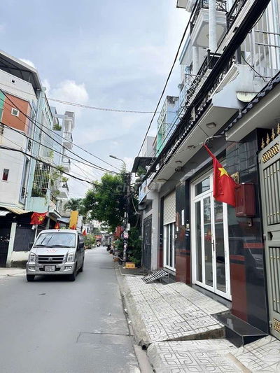 BÁN NHÀ LÊ VĂN QƯỚI - 53M2 - 2 TẦNG - HẺM XE HƠI 6M - GIÁ CHỈ 5,2 TỶ