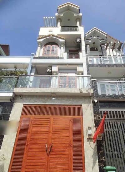 Bán nhà 4 tầng, 4x15 chỉ 4.9T, đối diện công viên Hồ Trái Tim