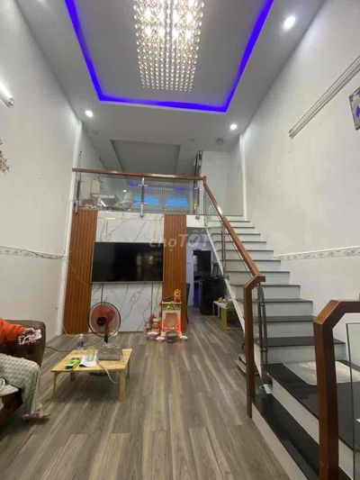 ĐỊNH CƯ BÁN GẤP NHÀ 2 TẦNG - NGANG 4M - XÔ VIÊT NGHỆ TĨNH - SÁT Q1