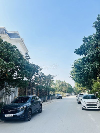 Hơn 7 tỷ - Nhà Tây Mỗ lô góc - Mặt ô tô tránh - Xây mới full đồ!!