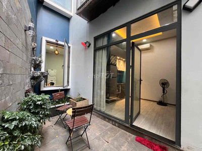 CHO THUÊ CĂN HỘ CÓ SÂN VƯỜN NGAY CHỢ BẾN THÀNH QUẬN 1 GIÁ TỐT