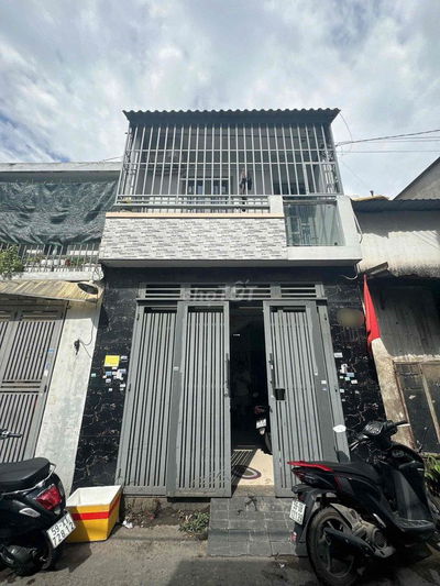 NHÀ ĐÚC hẻm 6m 688 Tân Kỳ Tân Quý DT: 4x8 1 lầu Giá: 3tỷ650