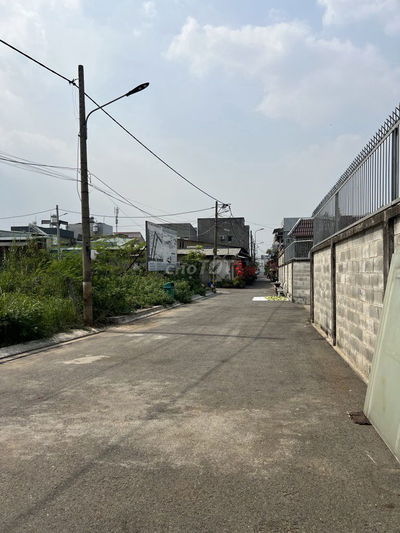 Đất Thổ Cư Gần Metro Suối Tiên, 70m2, Nhỉnh 3 Tỷ, Đường Nhựa