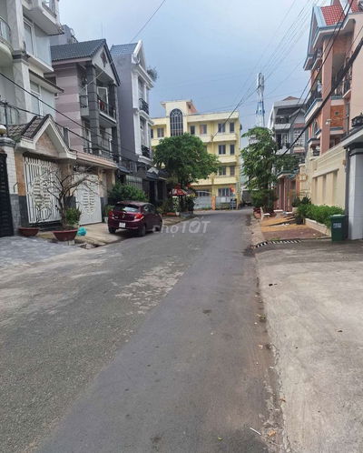 Bán Căn Biệt Thự Khu Bộ Công An Phường Phú Thuận Q7