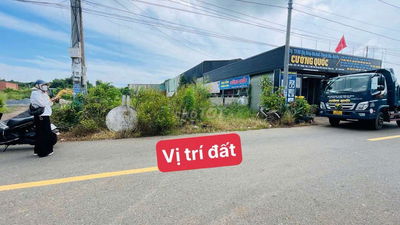 Chủ gủi bán 10m mặt tiền Tôn Thất Tùng - Xã Đất Đỏ - TP HCM.
Dt 415m2