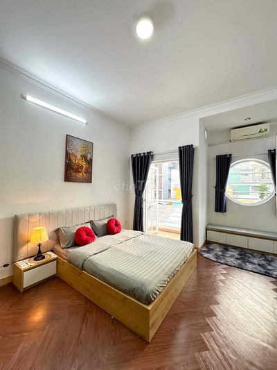 CHO THUÊ CĂN HỘ CHUNG CƯ MINI FULL NT BAN CÔNG NGAY CẦU CALMETTE Q1