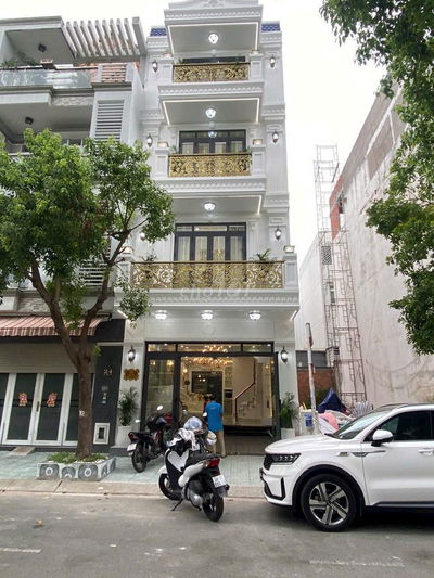 CỰC PHẨM - SIÊU HIỆN ĐẠI - Đường Nguyễn Minh Hoàng - DTSD 300m2