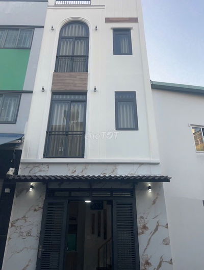 NHÀ XÂY MỚI 3 TẦNG-MẶT TIỀN ĐƯỜNG DIÊN HỒNG-SÁT BỜ KÈ TRƯỜNG SA