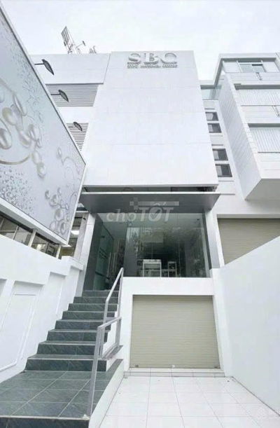 Toà nhà mặt tiền Nguyễn Văn Trỗi Quận Phú Nhuận ngay khu Ngân hàng