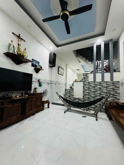 Giá Tốt 5.X Tỷ - Nhà Đẹp 2 Tầng 4x18m TKTQ Kế Tân Phú – Đường Xe Hơi