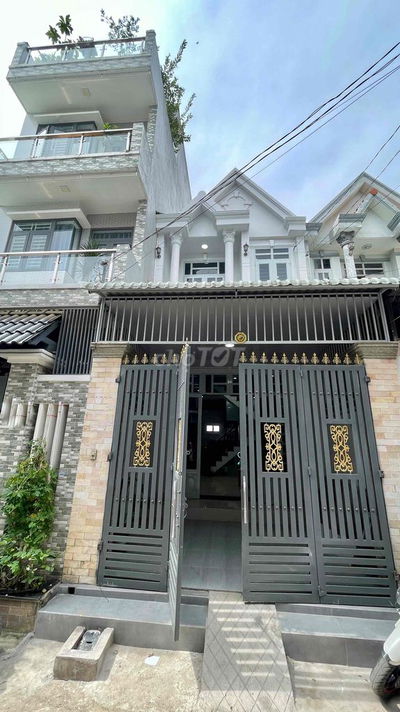 BÁN NHÀ 2 TẦNG ĐÚC HẺM XE HƠI TA13 QUẬN 12 GIÁ RẺ 4,68 TỶ