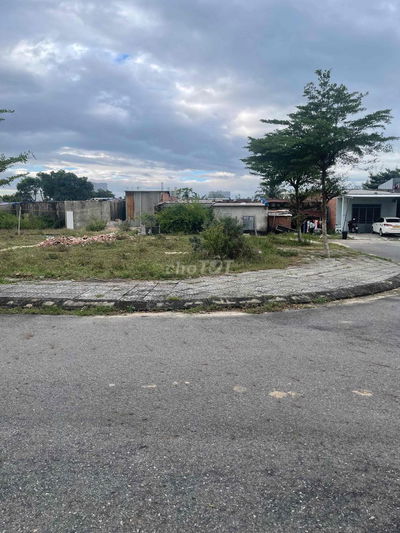 Lô góc 2 mặt tiền