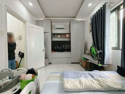 BÁN NHÀ MỚI ĐẸP 4 TẦNG,XE HƠI ĐỖ CỬA,ĐƯỜNG HUỲNH TẤN PHÁT Q7,NGANG 5M