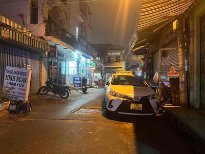 BÁN GẤP NHÀ MẶT TIỀN KINH DOANH SẦM UẤT NGAY CHỢ LẠC QUANG- QUẬN 12