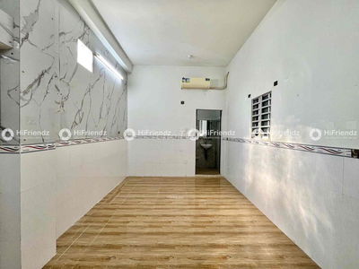 Cho Thuê Phòng Sẵn Máy Lạnh - Giờ Giấc Tự Do Ngay Gần Đầm Sen