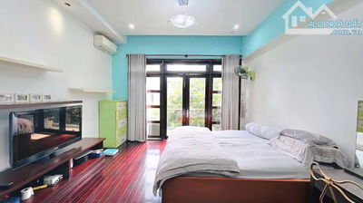 Bán Biệt Thự Sát Sân Bay, 4 Tầng, 150m2, 7.2 x 21m, Chỉ 24 Tỷ, Văn Chung, P.13, Tân Bình