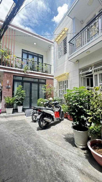 Cơ hội hiếm! Nhà hẻm 997 Trần Xuân Soạn, xe hơi thông thoáng – Dọn vào