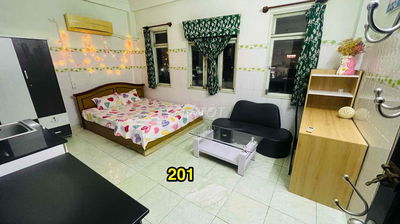 PHÒNG MÁY LẠNH FULL NỘI THẤT GIỜ TỰ DO XE FREE