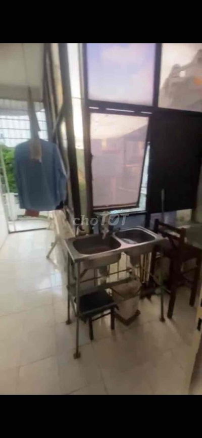 Cho thuê phòng trọ tầng 2 mặt tiền đường Lam Sơn