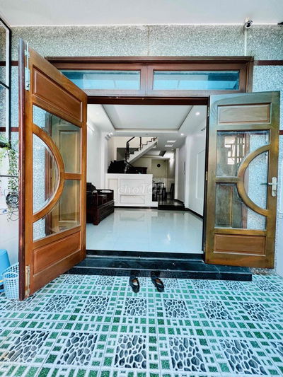 Nhà Mới Sạch Sẻ DT 180m2 1Trệt 2lầu 3Pn 2Wc Sân Xe Máy Hẻm Ôtô Tải