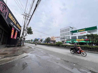 Bán Nhà Mặt Tiền Kinh Doanh 1 / DT825 Đức Hoà Hạ Long an