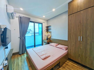 CCMN SIÊU XINH  BAN CÔNG THOÁNG ĐỐI DIỆN KHÁCH SẠN MARRIOT - ĐẠI LỘ TL