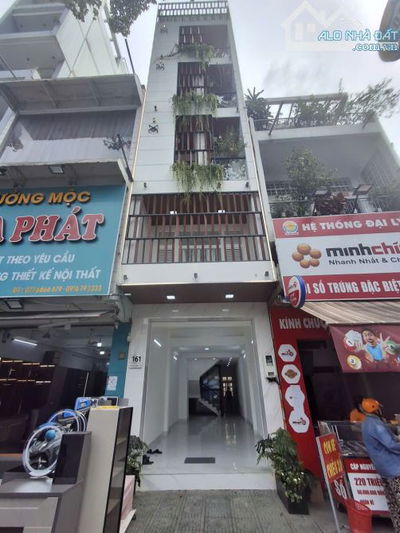 Cho Thuê nhà Mặt Tiền Ngô Gia Tự,Q10. DT: 4x18m, TL2LST, Thang máy, 60 triệu.