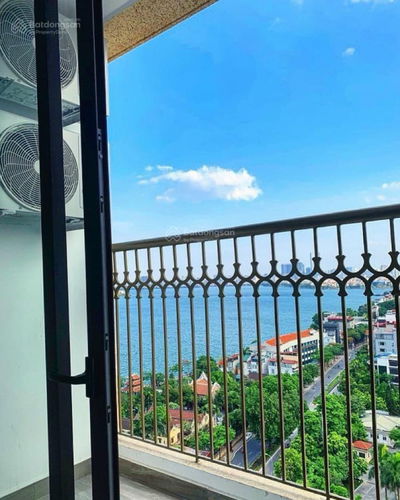 Rẻ nhất tòa E1, DEl Dorado Tây Hồ 3,95 tỷ bao phí và 5%,full đồ sẵn khách thuê, view hồ siêu đẹp