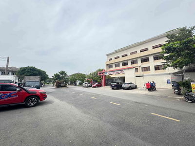 Nhà 4 tầng HXH 7 chỗ, ngay TH Nguyễn Khuyến, sát vách Vạn Phuc