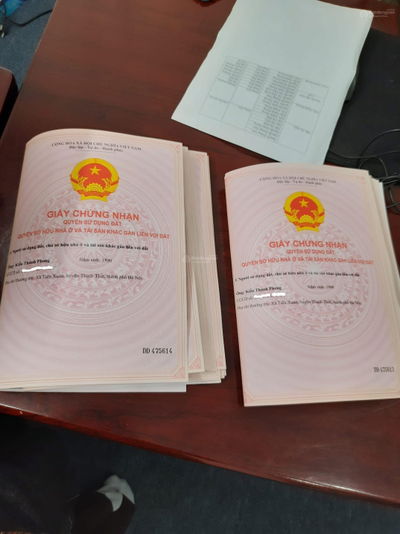 Cần bán gấp 5 lô đất DT từng lô là 100m2 full thổ cư tại khu công nghệ cao Hoà Lạc