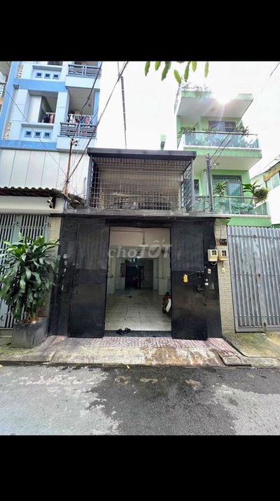 Cho thuê nhà nguyên căn hẻm xe tải Lạc Long Quân P9, Tân Bình