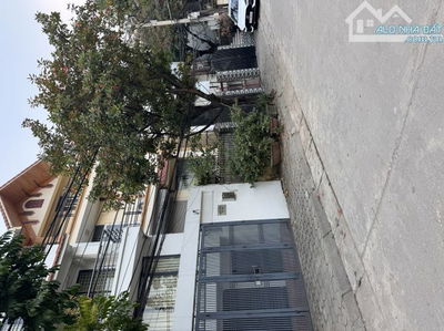 DUY NHẤT 1 CĂN BIỆT 4T THỰ MẶT PHỐ AN DƯƠNG VƯƠNG TÂY HỒ VỈA HÈ Ô TÔ KD 120M2 MT 6M 30TỶ