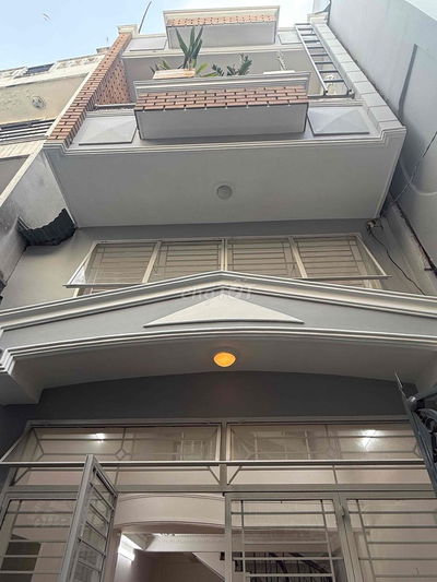 MẶT TIỀN KỀ BÊN - HUỲNH VĂN BÁNH - 60m2 - NGANG >4m - GIÁ 7.x TỶ TL