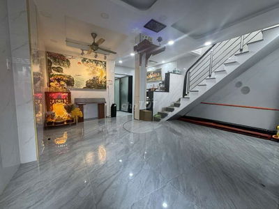 QUANG TRUNG CHỦ GẤP BÁN TRONG THÁNG