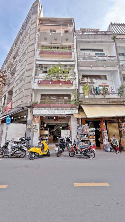 Bán nhà chính chủ mặt tiền chợ lơn Q5