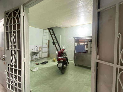 Nhà hiếm nguyên căn Tân Bình khu sầm uất kế đường Đồng Đen