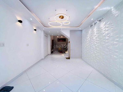 HXH thông Dương Quảng Hàm- 5 Tầng mới- 4PN FULL nội thất- Bán GẤP