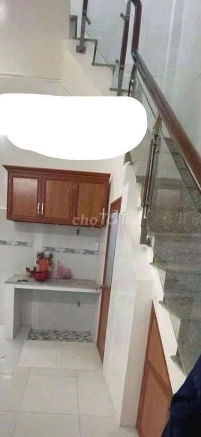 Nhà đẹp, tỉnh lộ 10 Binh Tân, gần chợ, siêu thị trường học. hơn hai tỉ