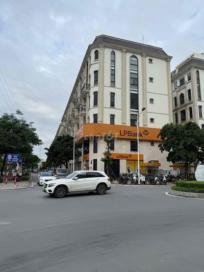 Mặt Phố  Lô góc- Him lam Vạn Phúc -Vị trí đỉnh- giá nhỉnh 50tỷ