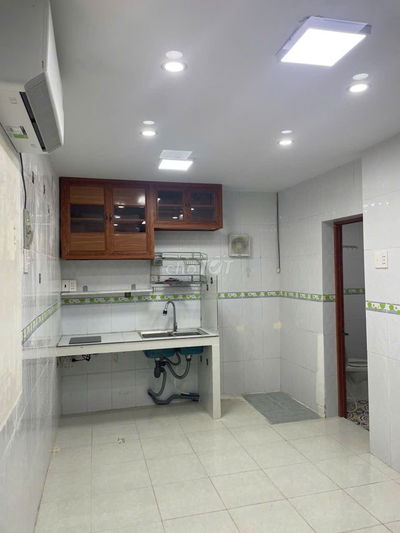 Nhà Hoàng Sa quận 3 sát mặt tiền ,chợ Tân Định