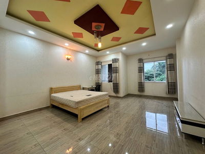 Cho thuê căn biệt thự liền kế vườn 150m2 tại The Oasis KDC Việt Sing