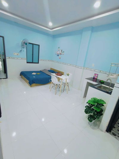 Phòng cửa sổ lớn đủ nội thất giá chỉ 3tr7